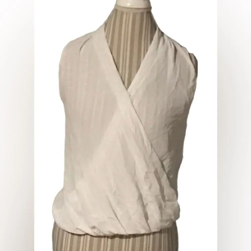 Antonio Melani size small crepe sleeveless top like new see pic
